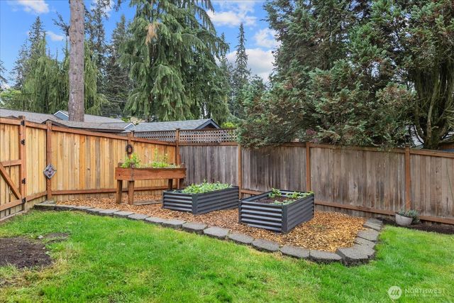 19827 Cypress Way Way, Lynnwood, WA 98036