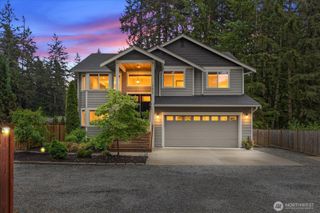 19827 Cypress Way Way, Lynnwood, WA 98036