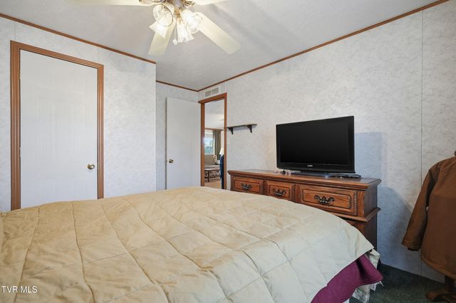 490 Courthouse Drive, Castlewood, VA 24224