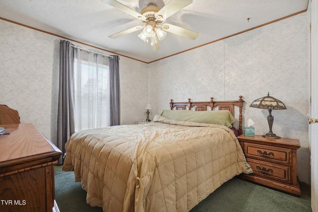 490 Courthouse Drive, Castlewood, VA 24224