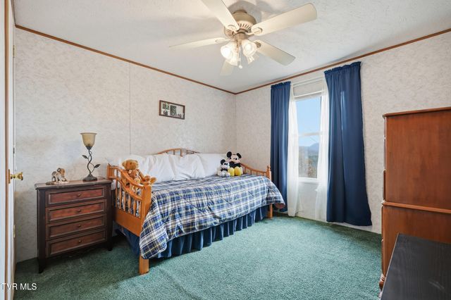 490 Courthouse Drive, Castlewood, VA 24224