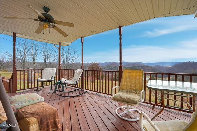 490 Courthouse Drive, Castlewood, VA 24224