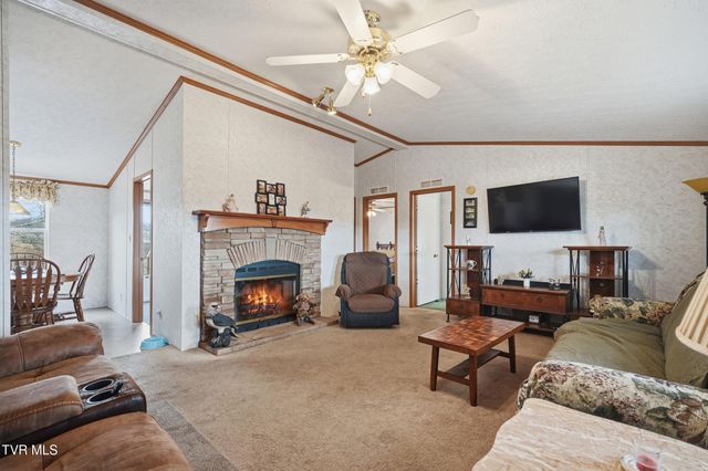 490 Courthouse Drive, Castlewood, VA 24224