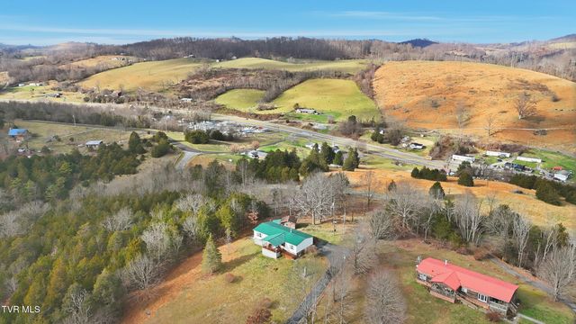 490 Courthouse Drive, Castlewood, VA 24224