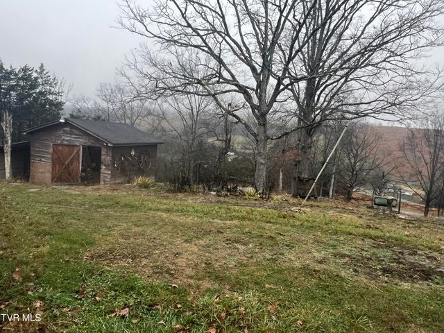 490 Courthouse Drive, Castlewood, VA 24224