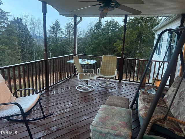 490 Courthouse Drive, Castlewood, VA 24224