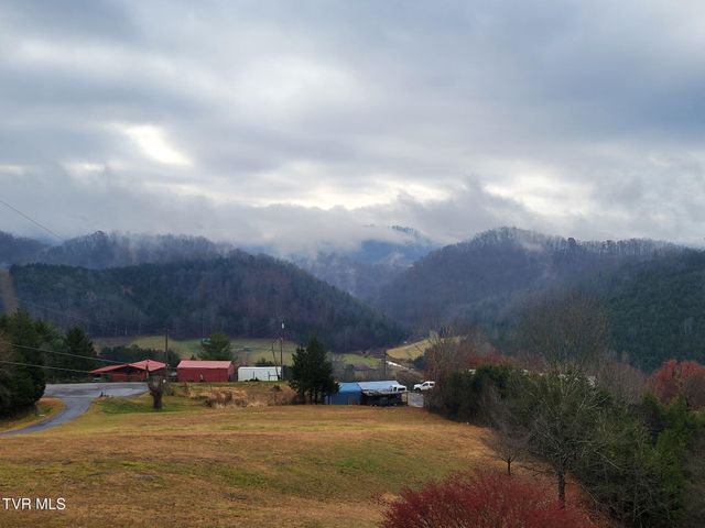 490 Courthouse Drive, Castlewood, VA 24224