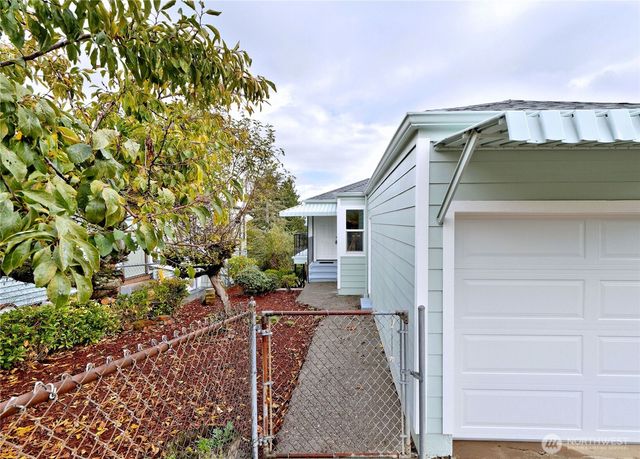 5029 29th Avenue S, Seattle, WA 98108
