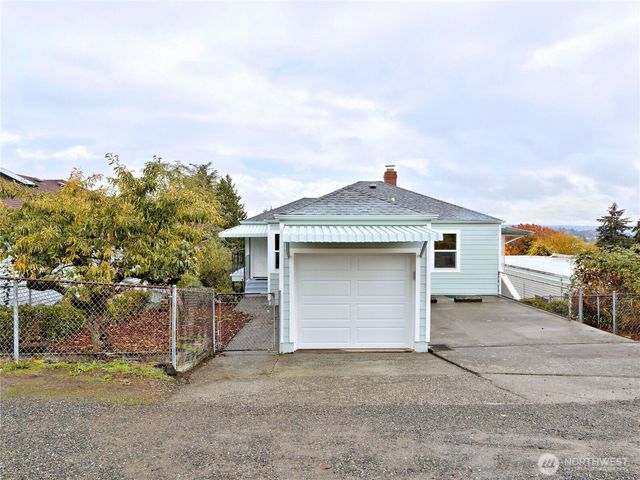5029 29th Avenue S, Seattle, WA 98108