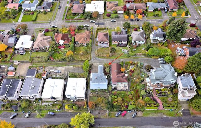 5029 29th Avenue S, Seattle, WA 98108