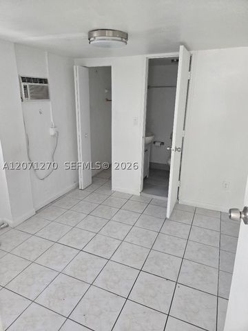 18360 NE 22nd Ave, North Miami Beach, FL 33160