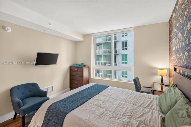 1900 N Bayshore Drive 2717, Miami, FL 33132