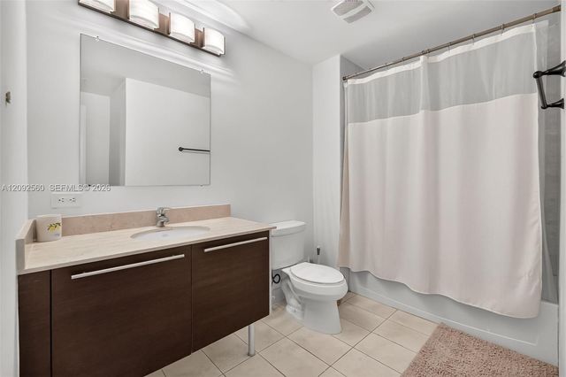 1900 N Bayshore Drive 2717, Miami, FL 33132