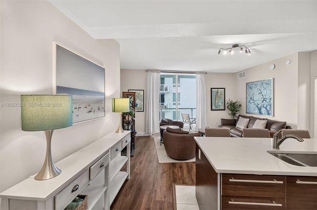 1900 N Bayshore Drive 2717, Miami, FL 33132