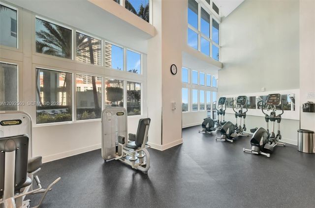1900 N Bayshore Drive 2717, Miami, FL 33132