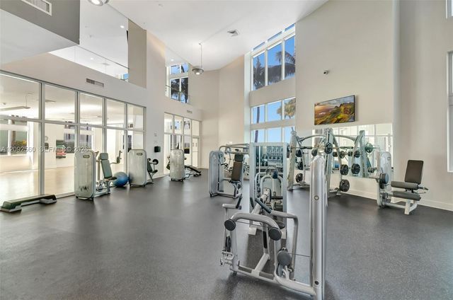 1900 N Bayshore Drive 2717, Miami, FL 33132