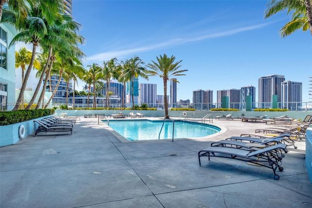 1900 N Bayshore Drive 2717, Miami, FL 33132