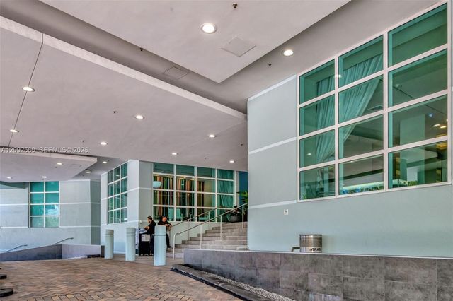 1900 N Bayshore Drive 2717, Miami, FL 33132