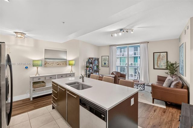 1900 N Bayshore Drive 2717, Miami, FL 33132