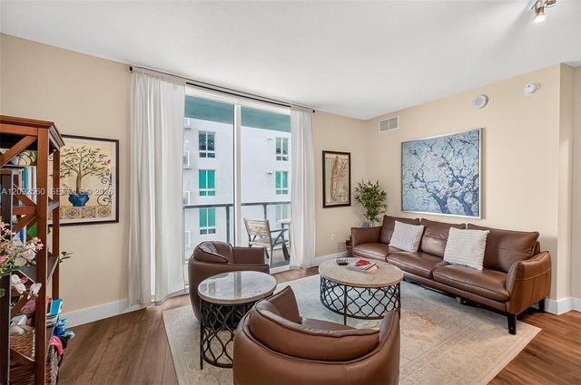 1900 N Bayshore Drive 2717, Miami, FL 33132