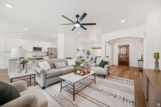 9226 N MOUNT AIREY DR, Eagle Mountain, UT 84005