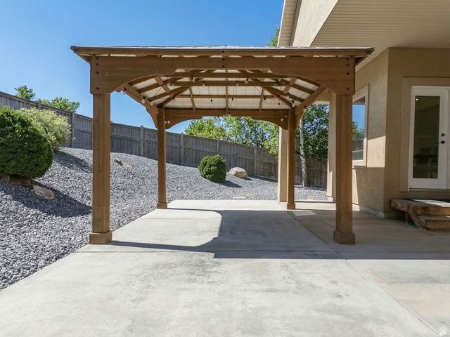 9226 N MOUNT AIREY DR, Eagle Mountain, UT 84005