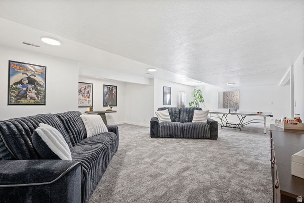 Image 32 of property listing at 9226 N MOUNT AIREY DR, Eagle Mountain, UT 84005