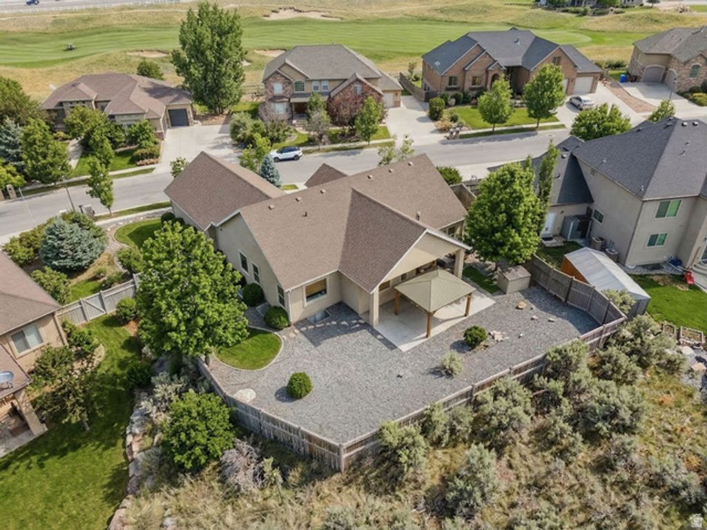 Image 49 of property listing at 9226 N MOUNT AIREY DR, Eagle Mountain, UT 84005