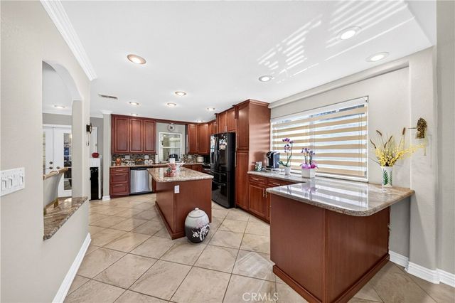 800 N Arroyo, Fullerton, CA 92833
