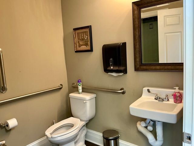 96 E Main Street, Lake Zurich, IL 60047
