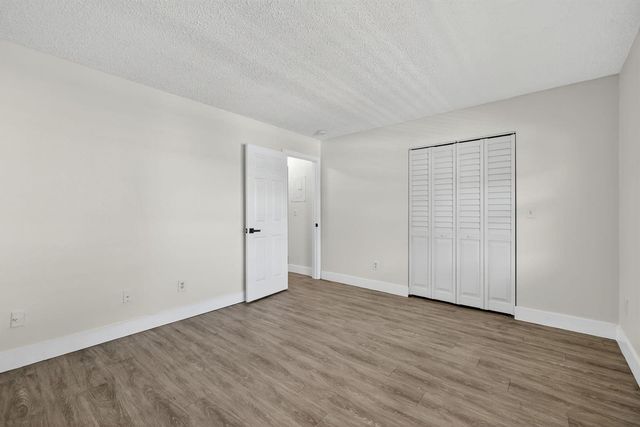 2513 S 17th Street 206, Fort Pierce, FL 34982