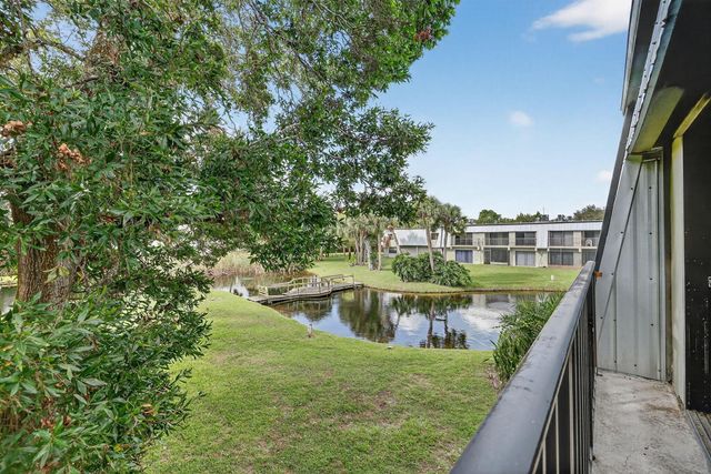 2513 S 17th Street 206, Fort Pierce, FL 34982