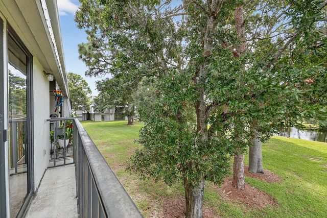 2513 S 17th Street 206, Fort Pierce, FL 34982