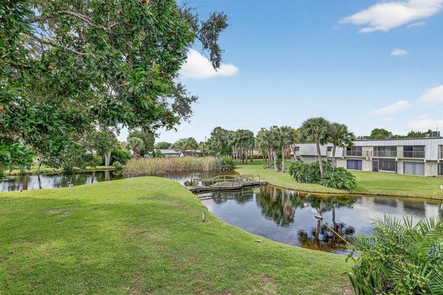 2513 S 17th Street 206, Fort Pierce, FL 34982