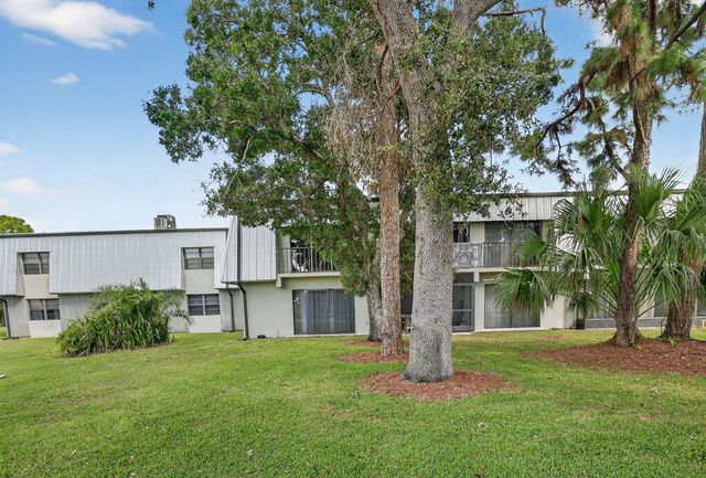 2513 S 17th Street 206, Fort Pierce, FL 34982