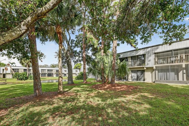 2513 S 17th Street 206, Fort Pierce, FL 34982