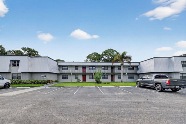 2513 S 17th Street 206, Fort Pierce, FL 34982