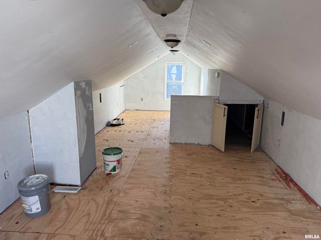 2324 S 8TH Street, Springfield, IL 62703