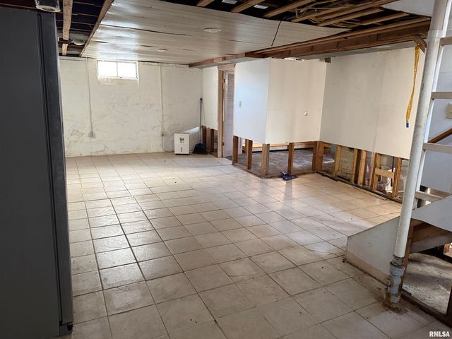 2324 S 8TH Street, Springfield, IL 62703