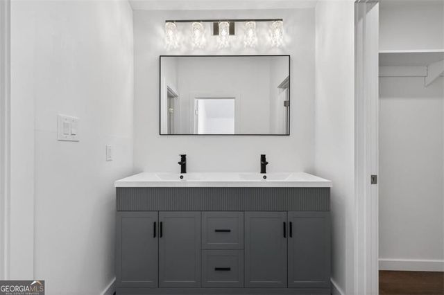 3940 Pinehurst Valley Drive, Decatur, GA 30034