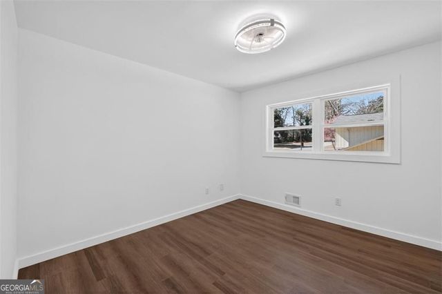 3940 Pinehurst Valley Drive, Decatur, GA 30034