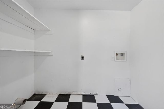 3940 Pinehurst Valley Drive, Decatur, GA 30034