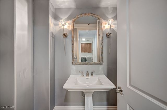 9201 Tesoras Drive 401, Las Vegas, NV 89144