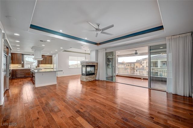 9201 Tesoras Drive 401, Las Vegas, NV 89144