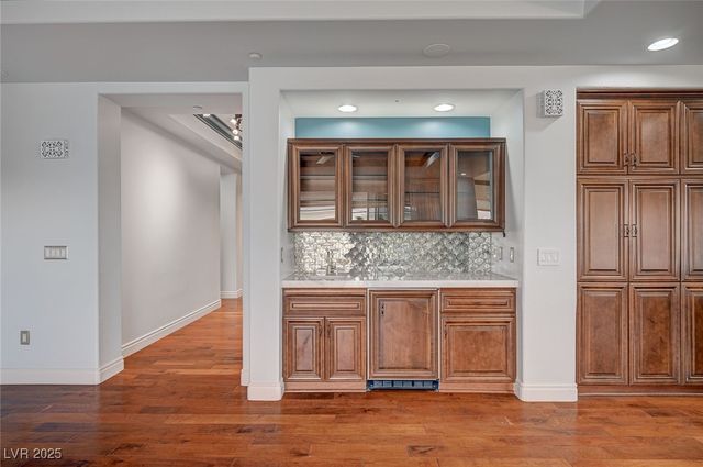 9201 Tesoras Drive 401, Las Vegas, NV 89144