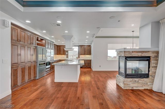 9201 Tesoras Drive 401, Las Vegas, NV 89144