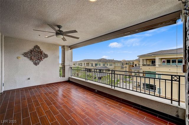 9201 Tesoras Drive 401, Las Vegas, NV 89144