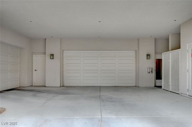 9201 Tesoras Drive 401, Las Vegas, NV 89144