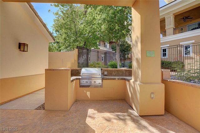 9201 Tesoras Drive 401, Las Vegas, NV 89144