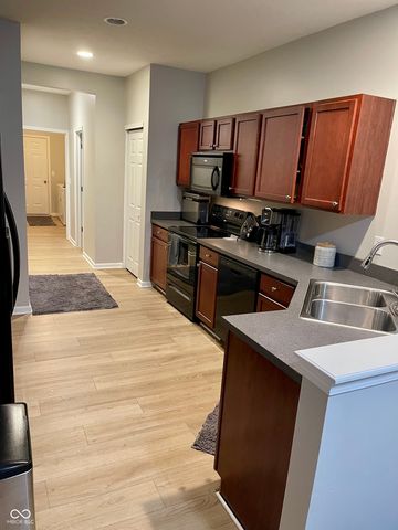 12175 Bubbling Brook Drive UNIT 300, Fishers, IN 46038